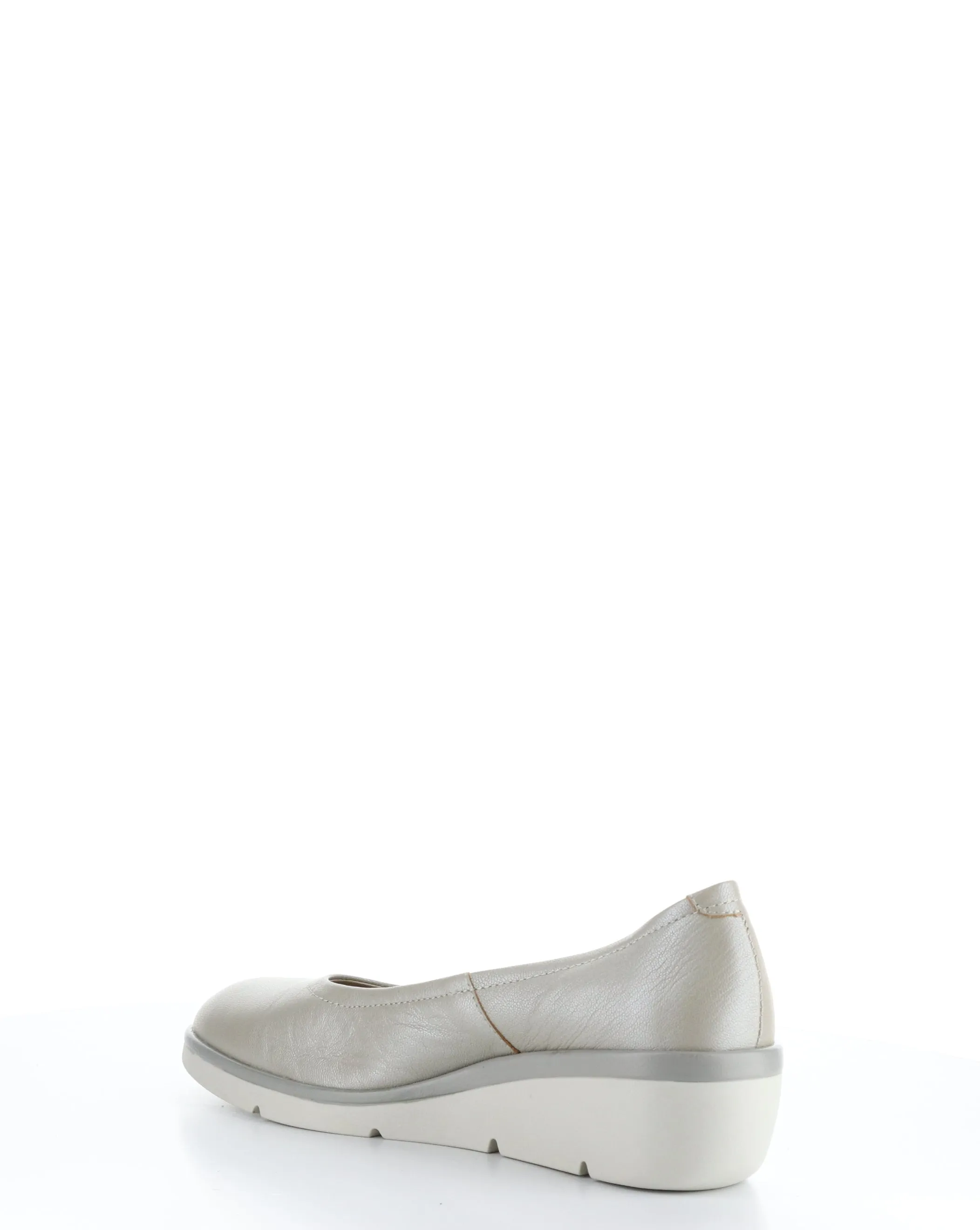 NUMA570FLY 005 SILVER Round Toe Shoes