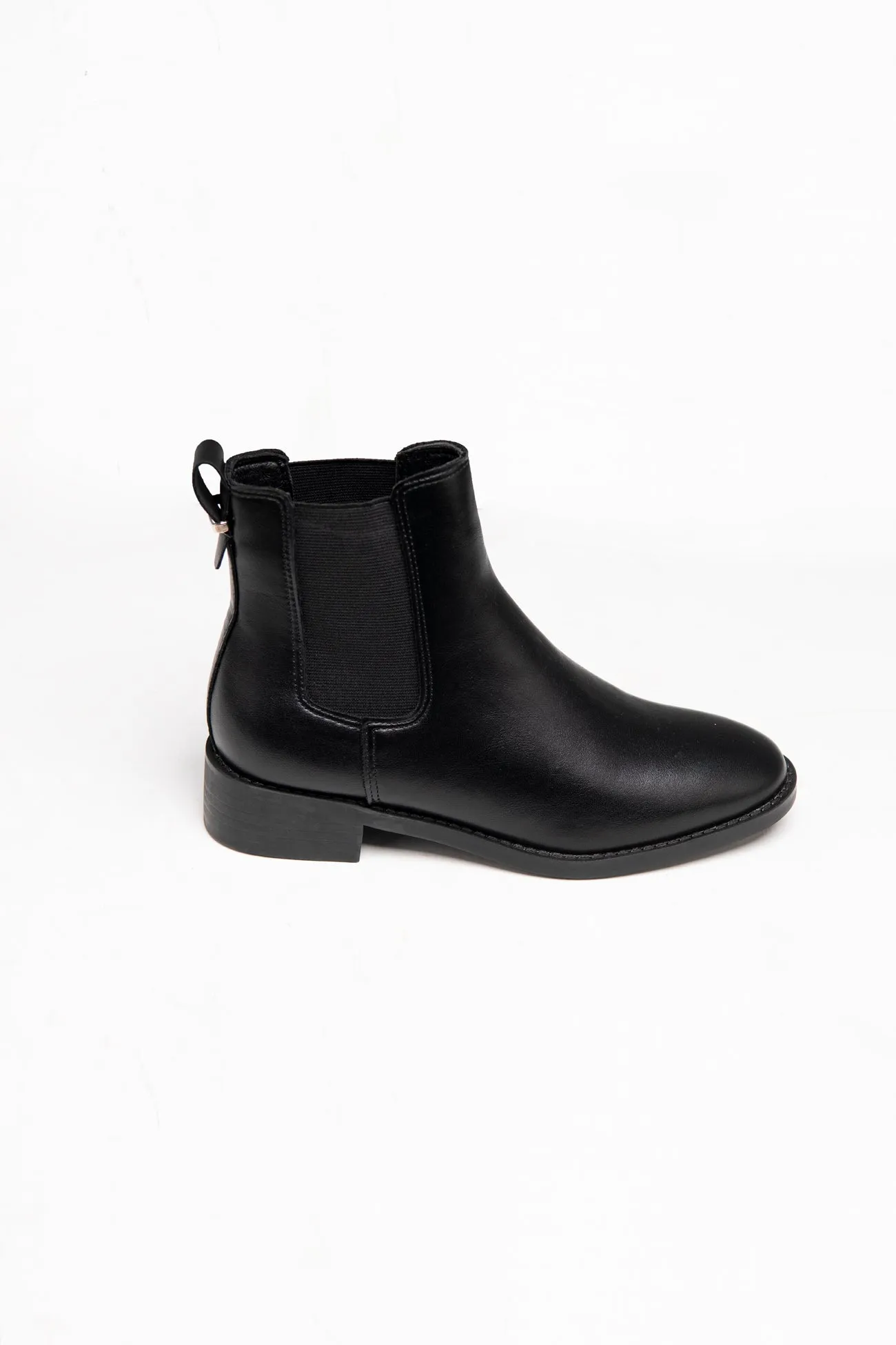 CLASSIC BLACK LOW ANKLE BOOTS