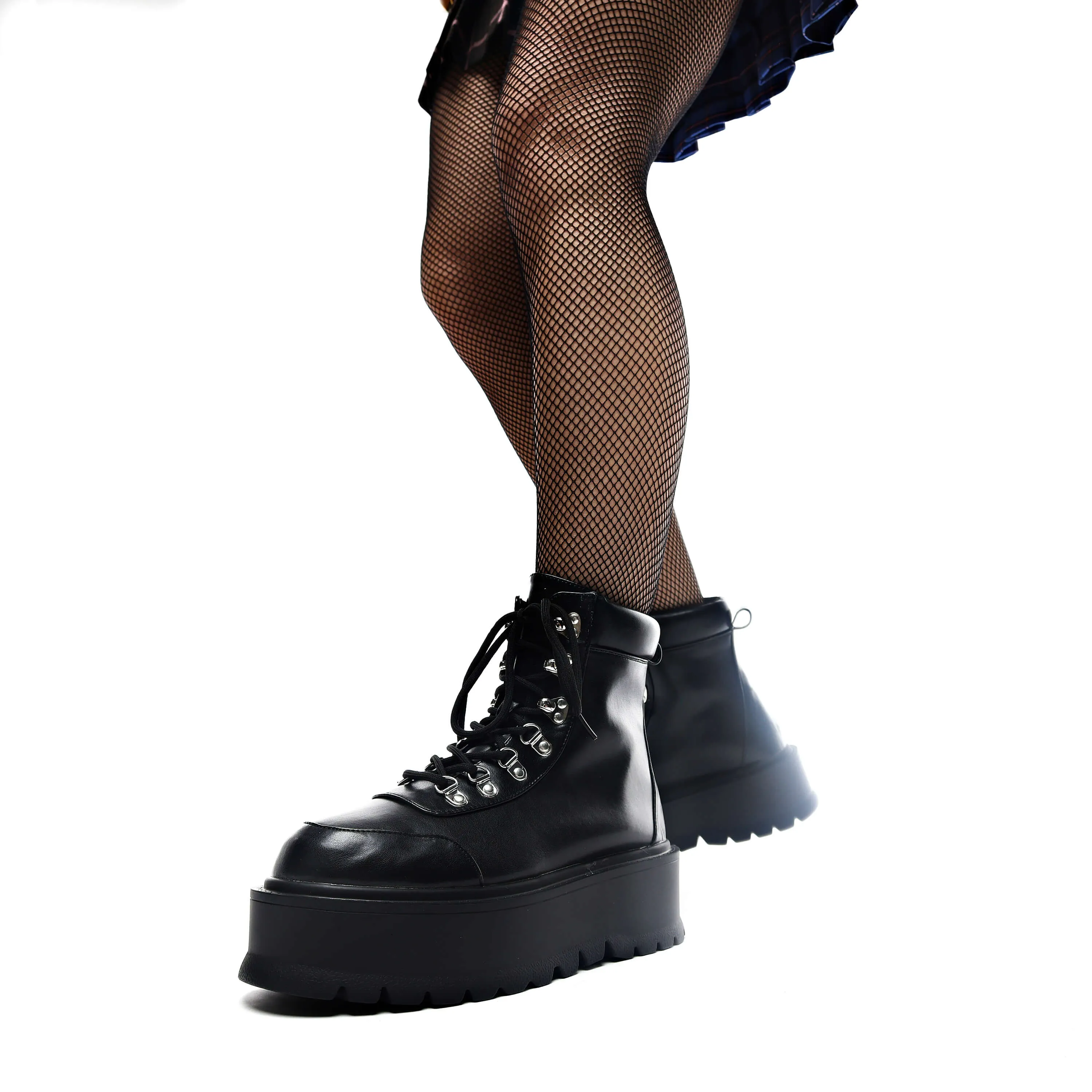 HYDRA All Black Matrix Platform Boots