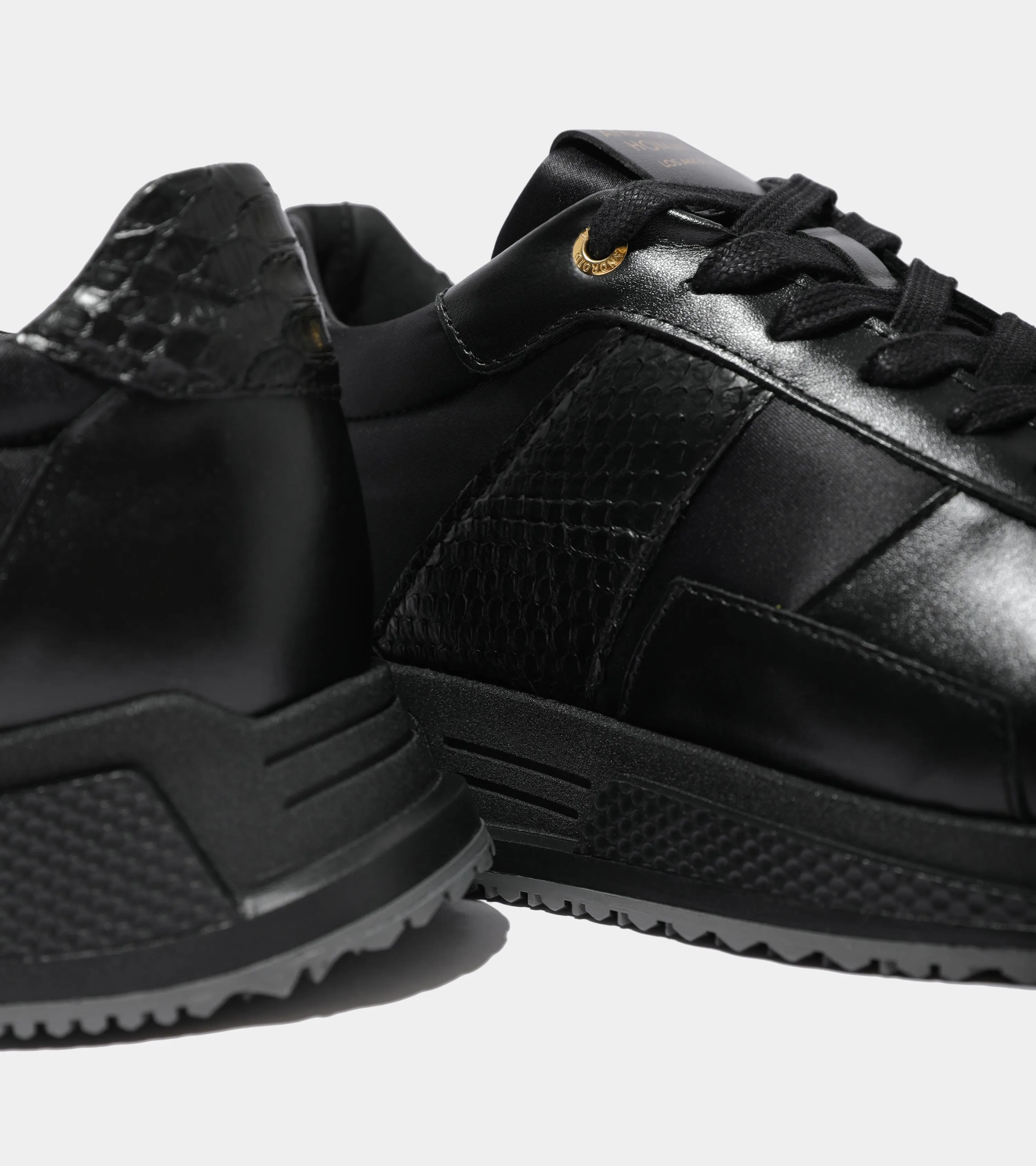 Matador | Black Leather Real Python AHP224-77