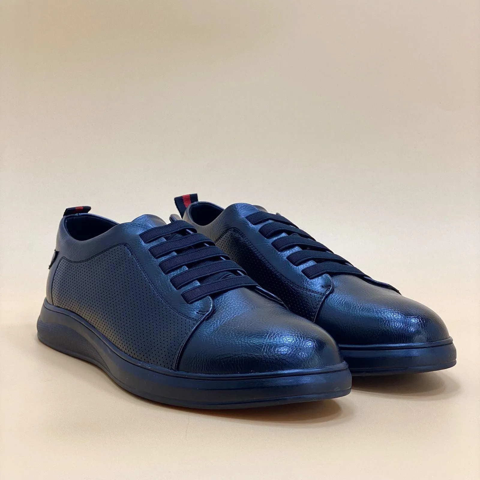 NEW ,  MEN SHOES  M97 , MADE IN CHINA