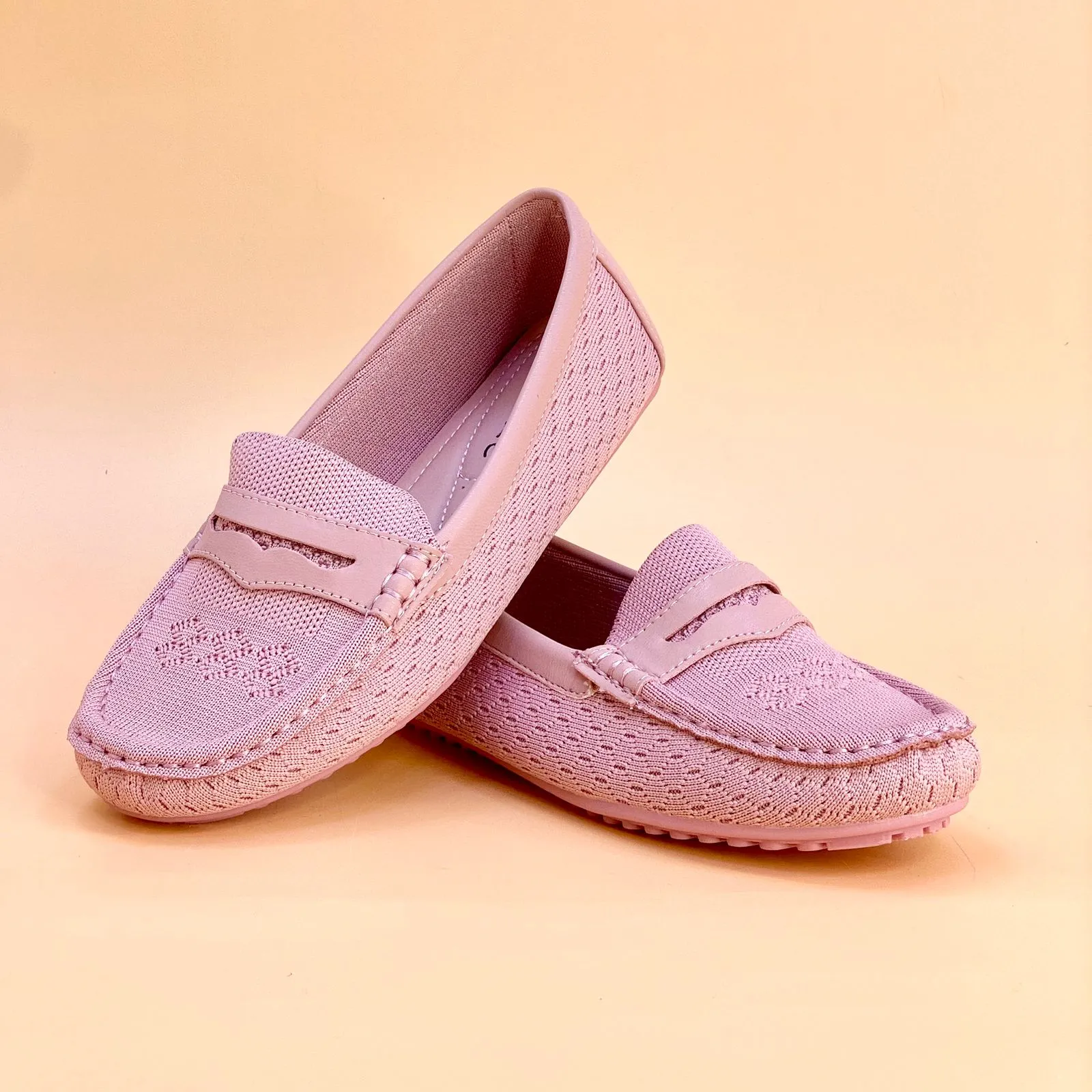 NEW ,  WOMEN FLAT SHOES W320