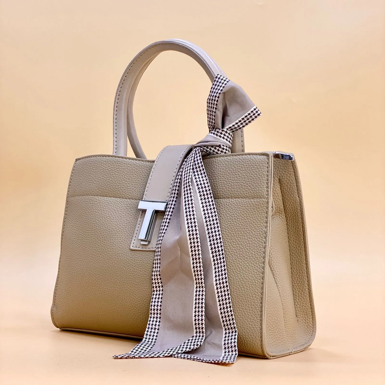 NEW 2023 ,  WOMEN HANDBAGS B399